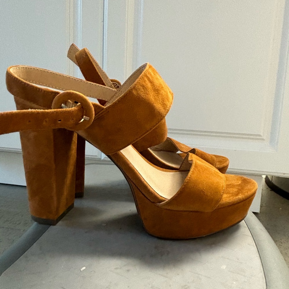 Alex + Alex tan platform high heels with leather upper. Lightly worn, size 5.5